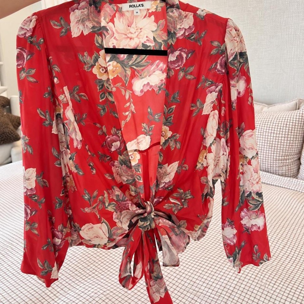 Rolla's Red Floral Tie Front Blouse Size Medium